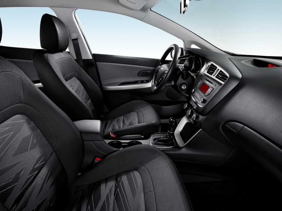 /img/cars/1637051602-interior_kia_Ceed_SW_5.jpg