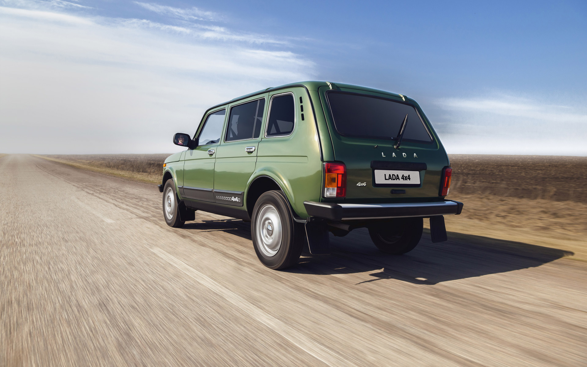 /img/cars/1637051966-exterior_lada_4x4_5_dv_1.jpg