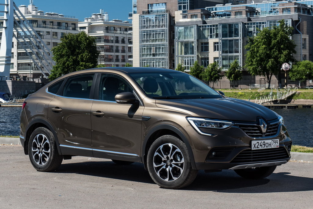 /img/cars/1637052910-exterior_renault_Arkana_10.jpg